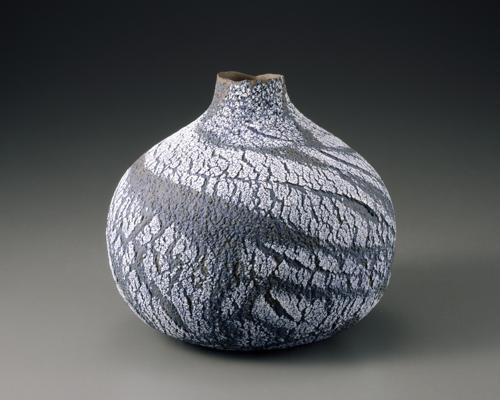 重層象裂瓷壺