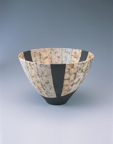 彩泥瓷深鉢